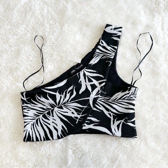 NWT Woman Zara Floral Jacquard Black White Tropical Print One Shoulder Crop Top - Picture 4 of 7